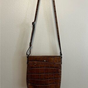 G.I.L.I. Vintage Brown Croc-Embossed Crossbody Bag